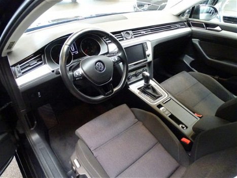 Volkswagen Passat Variant - 1.6 TDI Business Edition Trekhaak/Camera/Navi/Smart phone mirror link - 1