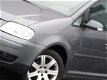 Volkswagen Touran - 1.6-16V FSI NETTE AUTO CLIMATE (bj2003) - 1 - Thumbnail