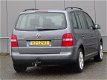 Volkswagen Touran - 1.6-16V FSI NETTE AUTO CLIMATE (bj2003) - 1 - Thumbnail