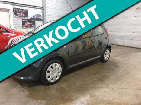 Peugeot 107 - 1.0-12V XS Origineel NL auto met Airco - 1