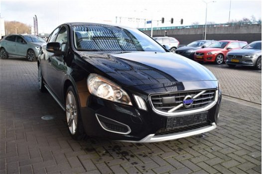 Volvo S60 - 2.0T Intro Edition Driver Support Line met oa: Adaptief Cruise Control, Blind Spot, Rege - 1