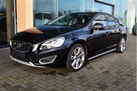 Volvo S60 - 2.0T Intro Edition Driver Support Line met oa: Adaptief Cruise Control, Blind Spot, Rege - 1