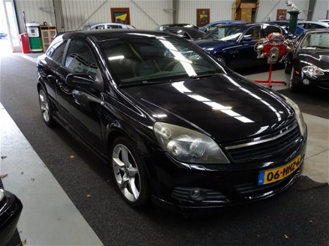 Opel Astra GTC - 2.0 T Sport Airco Climate control Leer - 1
