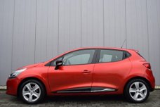 Renault Clio - 1.5 DCi ECO Expression Full Map Navi, Afn. Trekhaak, PDC, 16Inch LMV, Airco