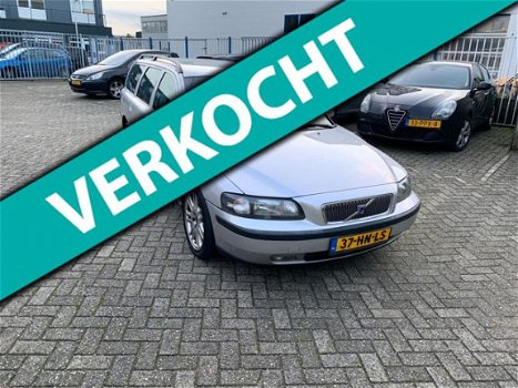 Volvo V70 - 2.4 T Geartr. C.L. Automaat - 1