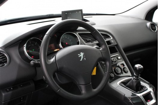 Peugeot 5008 - 1.6 HDi Active 7p. (Navigatie/ Bluetooth/ Climate control/Panoramadak) - 1