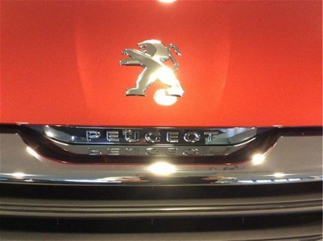 Peugeot 108 - 1.0 e-VTi Allure 72 Style pakket & Camera & Climate control - 1