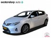 Toyota Auris - 1.8 Hybrid Executive | Parkeer camera | Climate control | Lm Velgen | Stoelverwarming - 1 - Thumbnail