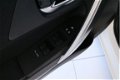 Toyota Auris - 1.8 Hybrid Executive | Parkeer camera | Climate control | Lm Velgen | Stoelverwarming - 1 - Thumbnail