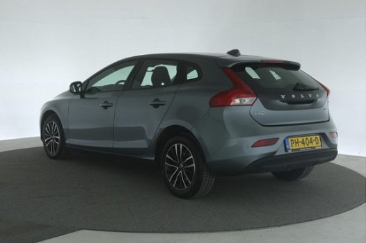 Volvo V40 - 2.0 D2 Kinetic [ DVD speler navigatie lm velgen cruise ] - 1