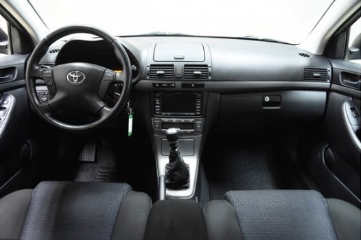 Toyota Avensis Wagon - 2.0 D-4D Luna Business [Nav Privacy glass] - 1