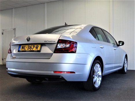 Skoda Octavia - 1.6 TDI 110pk Greentech DSG Ambition Business - 1