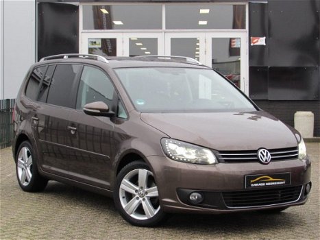 Volkswagen Touran - 1.4 TSI 140pk Highline 7-persoons PANORAMADAK|AUTOMAAT|BI-XENON-LED|NAVIGATIE|CA - 1