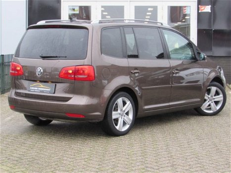 Volkswagen Touran - 1.4 TSI 140pk Highline 7-persoons PANORAMADAK|AUTOMAAT|BI-XENON-LED|NAVIGATIE|CA - 1