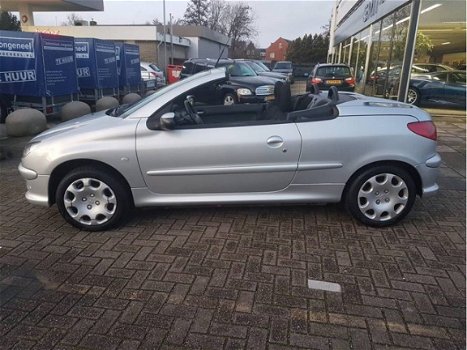 Peugeot 206 - 1.6 16v CC NW APK 11-2020 Youngtimer - 1