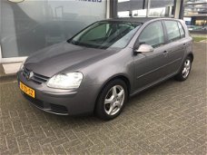 Volkswagen Golf - 1.6 TRENDLINE