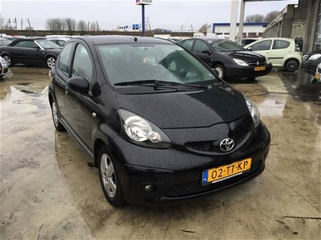 Toyota Aygo - 1.0 12v - 1