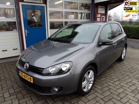 Volkswagen Golf - 1.6 TDI Highline BlueMotion - 1