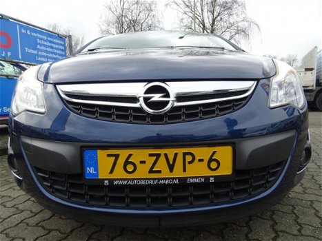 Opel Corsa - 1.4 16V DESIGN EDITION 5DRS AC/CRUISE/NAV/LMV/MIST.LAMP/95.000KM - 1