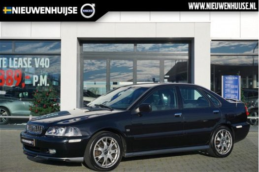 Volvo S40 - 2.0 T Sports Edition Navigator XENON BODY KIT STOELVERWARMING TREKHAAK YOUNGTIMER - 1