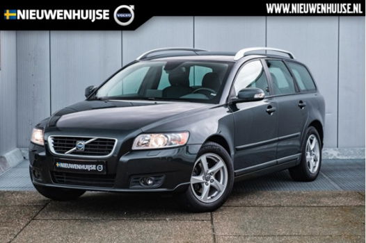 Volvo V50 - 1.8F Edition II | Navigatie | Leder | Bluetooth | Trekhaak - 1