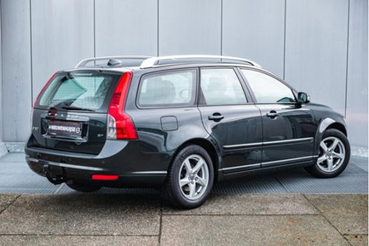 Volvo V50 - 1.8F Edition II | Navigatie | Leder | Bluetooth | Trekhaak - 1