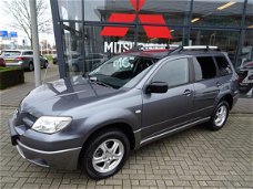 Mitsubishi Outlander Sport - 2.0 Invite+ *CLIMATE CONTROL*TREKHAAK*LICHTMETALEN WIELEN* 1e EIGENAAR*