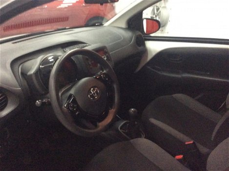 Toyota Aygo - 1.0 VVT-i 69pk 5D x-fun - 1