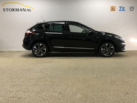 Renault Mégane - 1.2 TCe Bose 115 PK | Trekhaak | | RIJKLAARPRIJS INCLUSIEF AFLEVERPAKKET T.W.V. € 6 - 1