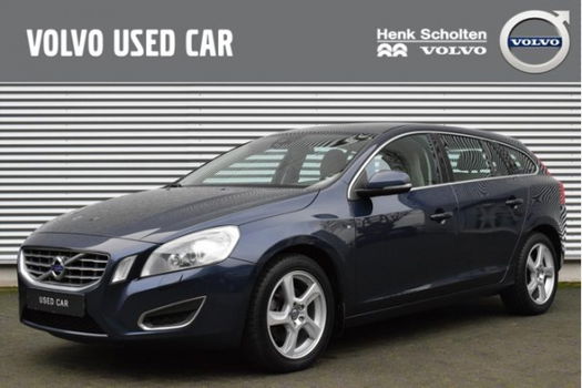 Volvo V60 - D3 163pk Summum, Leder, Stoelverwarming, Trekhaak - 1