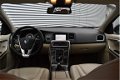 Volvo V60 - D3 163pk Summum, Leder, Stoelverwarming, Trekhaak - 1 - Thumbnail