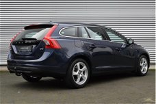 Volvo V60 - D3 163pk Summum, Leder, Stoelverwarming, Trekhaak