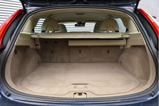 Volvo V60 - D3 163pk Summum, Leder, Stoelverwarming, Trekhaak - 1