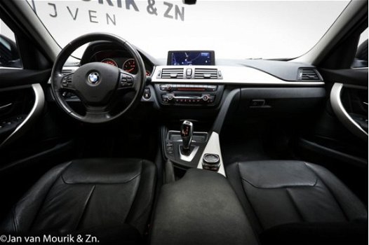 BMW 3-serie Touring - 318d High Executive | XENON | LEDER | CLIMA | CRUISE | NAVI | PDC | 18