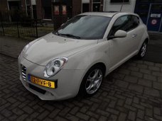 Alfa Romeo MiTo - 1.4// Parelmoer wit