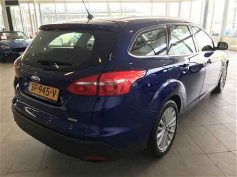 Ford Focus - 125pk Titanium Park Assist, Navigatie, Voorruit verwarming - 1