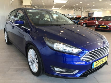 Ford Focus - 1.0 EcoBoost 125pk 5-deurs Titanium Schuifdak - 1