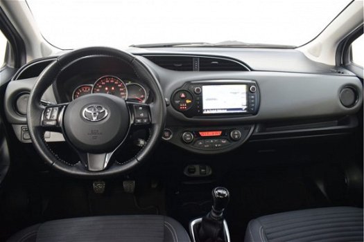 Toyota Yaris - 5-drs 1.3 Dynamic | Navigatie | Panoramadak | Safety-pakket | Camera | - 1