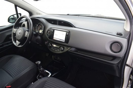 Toyota Yaris - 5-drs 1.3 Dynamic | Navigatie | Panoramadak | Safety-pakket | Camera | - 1