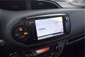 Toyota Yaris - 5-drs 1.3 Dynamic | Navigatie | Panoramadak | Safety-pakket | Camera | - 1 - Thumbnail