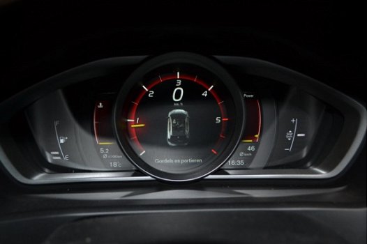 Volvo V40 - Nordic+ 2.0TD120 Navigatie/Climat/Full LED - 1