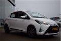 Toyota Yaris - 1.5 Hybrid 100pk Design Sport Automaat | Stoelverwarming | Navigatie | Safety Sense | - 1 - Thumbnail