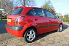 Kia Rio - 1.6 CVVT X-ecutive // 5-DRS // CLIMA //