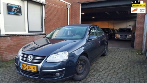 Volkswagen Jetta - 2.0 TDI Comfortline - 1