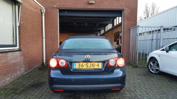 Volkswagen Jetta - 2.0 TDI Comfortline - 1