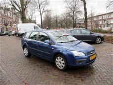 Ford Focus Wagon - 1.6-16V Trend rijd goed met apk