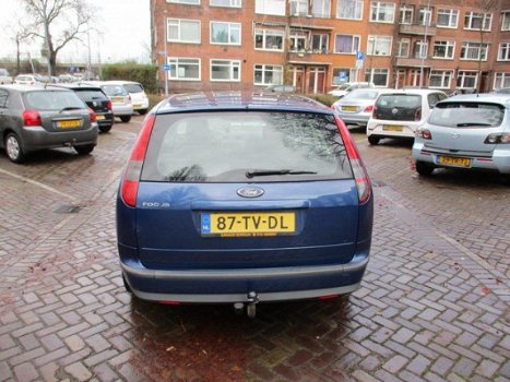 Ford Focus Wagon - 1.6-16V Trend rijd goed met apk - 1