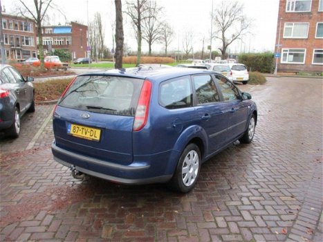 Ford Focus Wagon - 1.6-16V Trend rijd goed met apk - 1