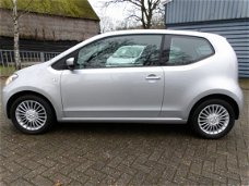 Volkswagen Up! - 1.0 high up BlueMotion Airco centraal met ab