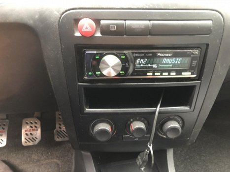 Seat Ibiza - 1.4-16V Stella Stuurbekrachtiging electrische ramen trekhaak cd-speler USB - 1